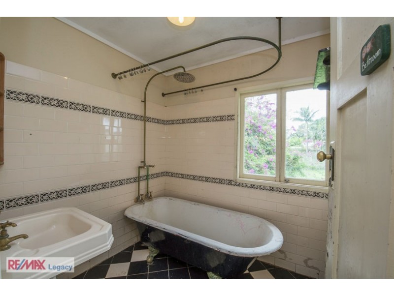 4 Somerset Drive, Deception Bay QLD 4508