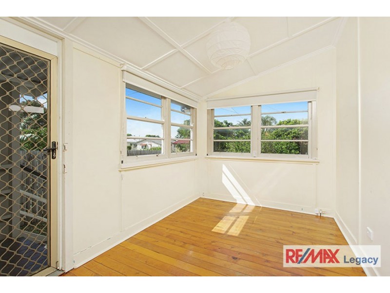 30 Hardiman Street, Woody Point QLD 4019