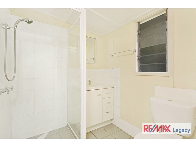 30 Hardiman Street, Woody Point QLD 4019