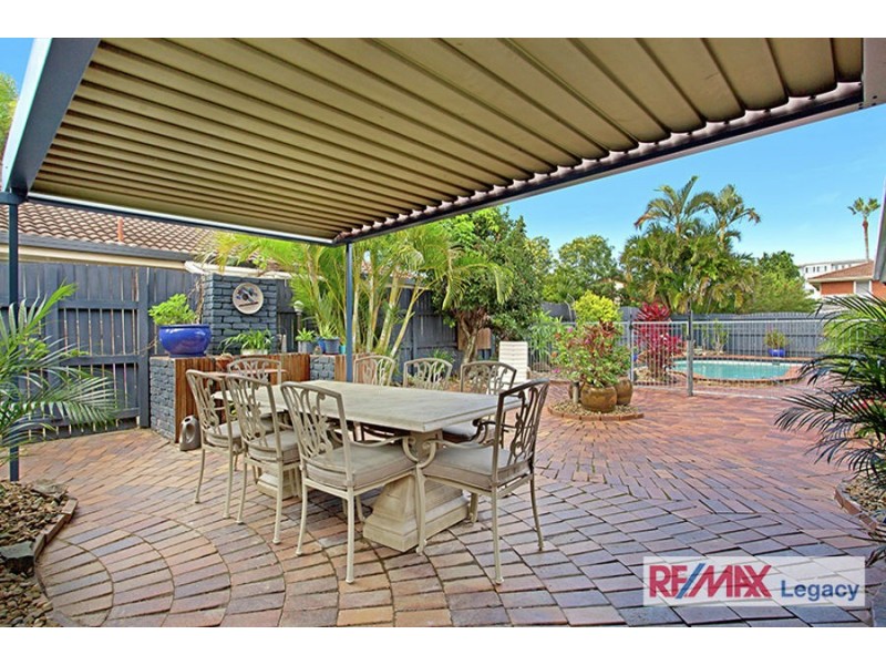 24 DOLPHIN STREET, Newport QLD 4020