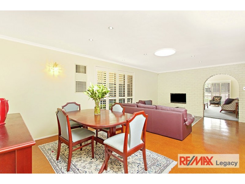 24 DOLPHIN STREET, Newport QLD 4020