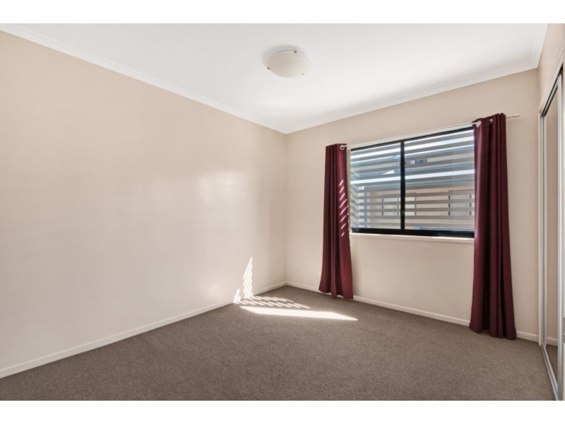 9/82-86 Mein Street, Scarborough QLD 4020