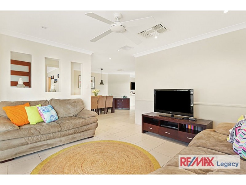 6 DOYEN COURT, Warner QLD 4500