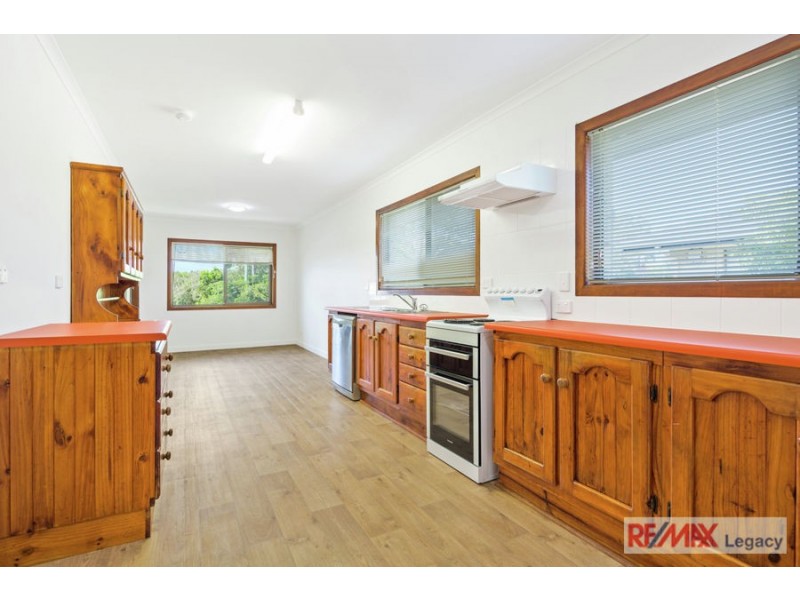 47 Oyster Point Esplanade, Newport QLD 4020