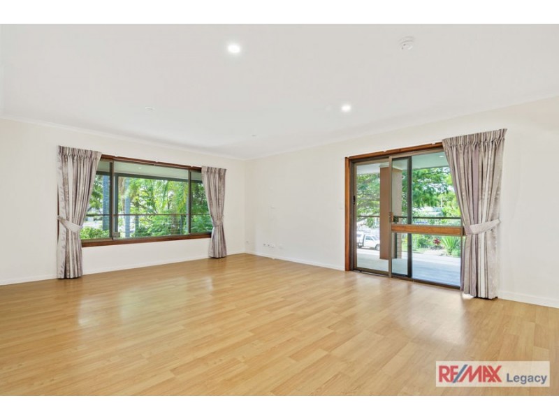 47 Oyster Point Esplanade, Newport QLD 4020