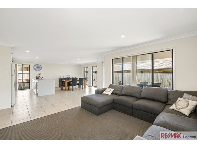 10 Lacebark Street, Morayfield QLD 4506