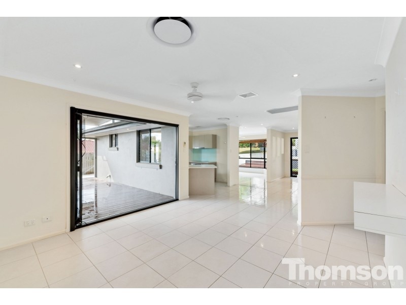 6 DOYEN COURT, Warner QLD 4500