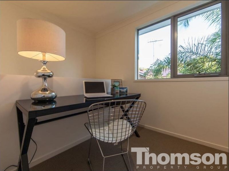 51 Railway Parade, Norman Park QLD 4170