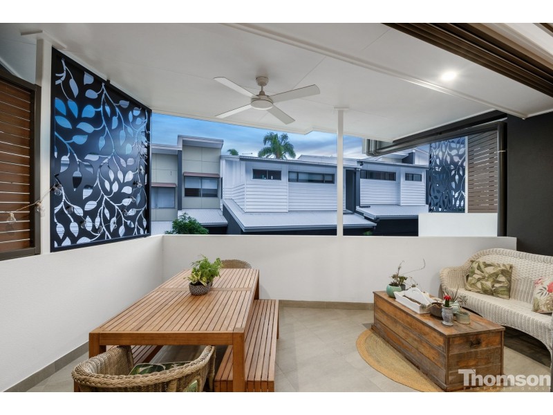 12/51 Railway Parade, Norman Park QLD 4170