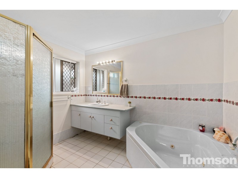 10 Venus Crt, Banksia Beach QLD 4507