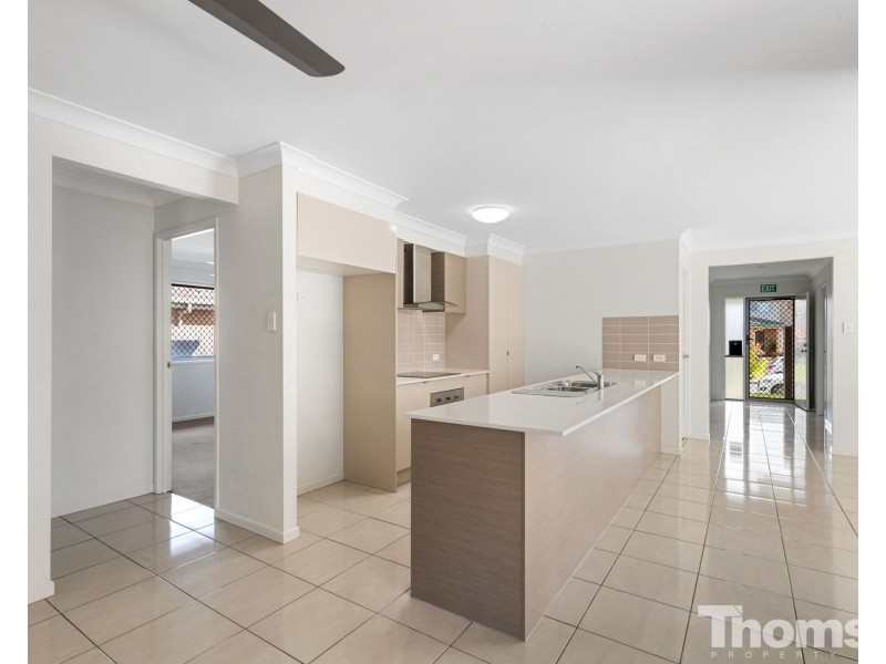 8 Hubner Drive, Rothwell QLD 4022