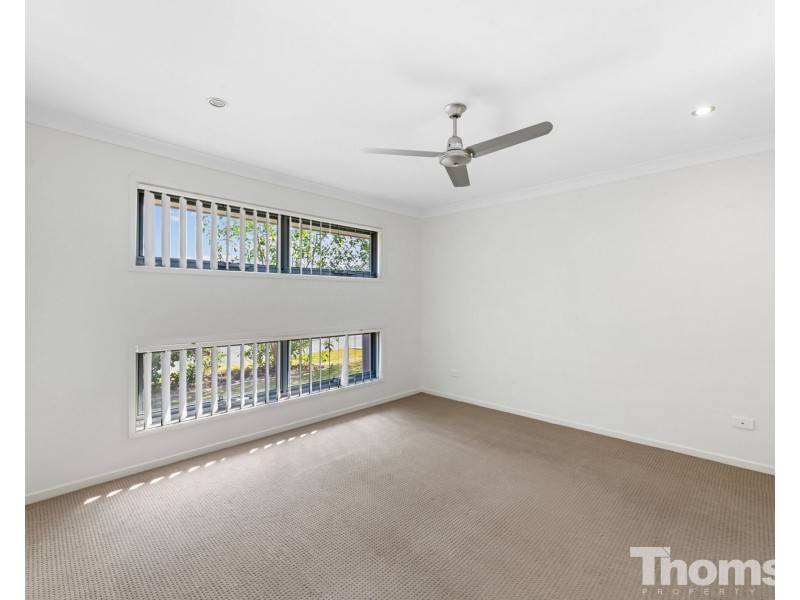 8 Hubner Drive, Rothwell QLD 4022