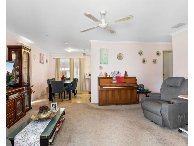 7 Garnet Crescent, Caboolture QLD 4510