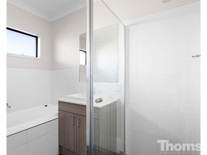 12 Buccaneer Street, Newport QLD 4020