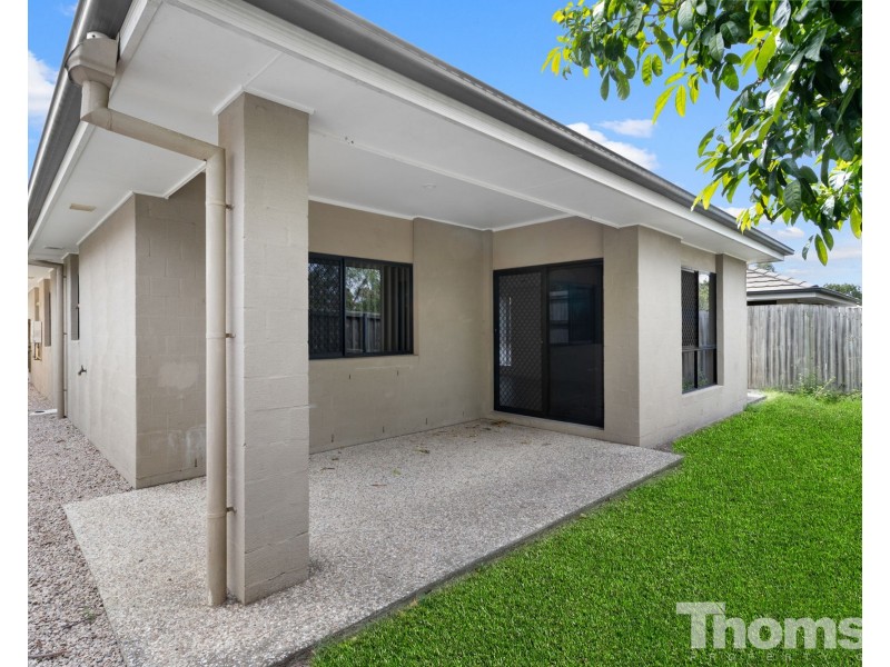 18 Dunes Crescent, North Lakes QLD 4509