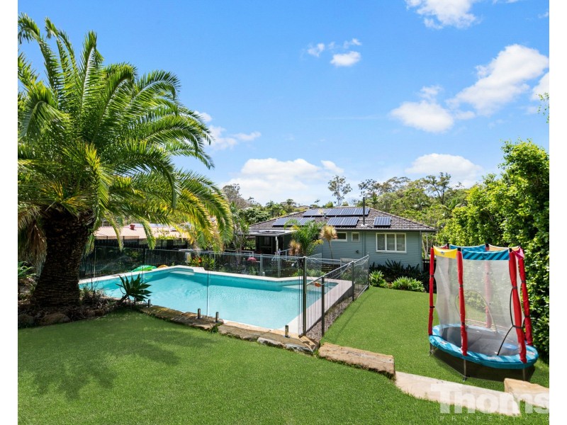 21 Pavonia Street, Everton Hills QLD 4053