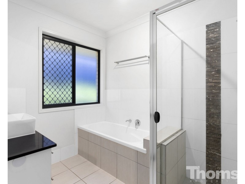 15 Toby Close, Kallangur QLD 4503