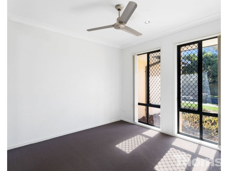 15 Toby Close, Kallangur QLD 4503