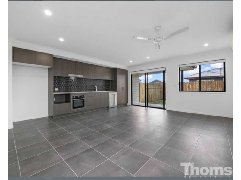 2/13 Friarscourt Road, Bellmere QLD 4510