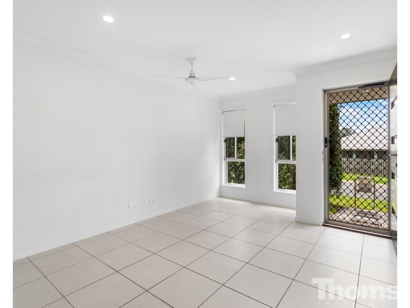 2/65 Celebration Crescent, Griffin QLD 4503