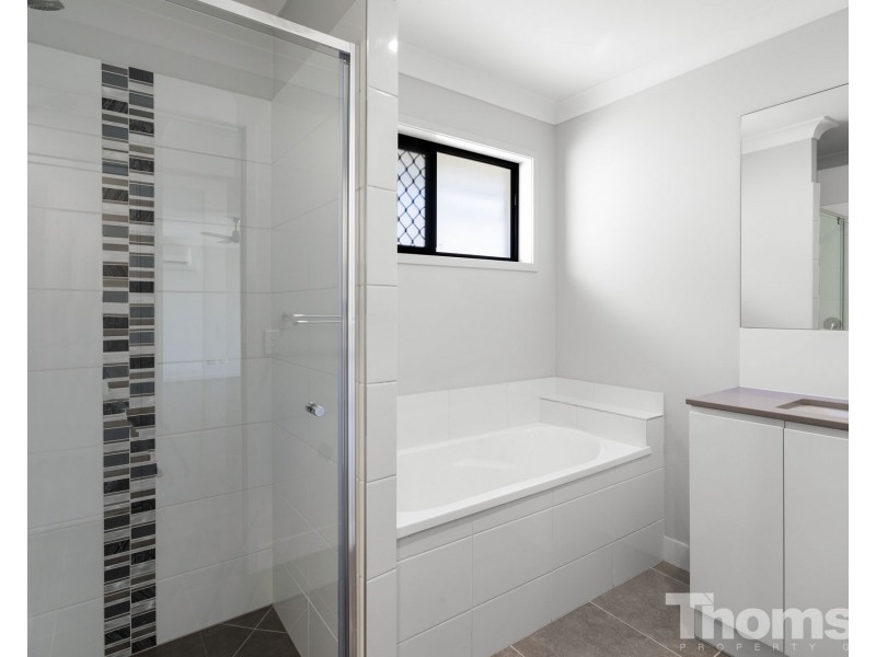 31 Cassidy Crescent, Bridgeman Downs QLD 4035