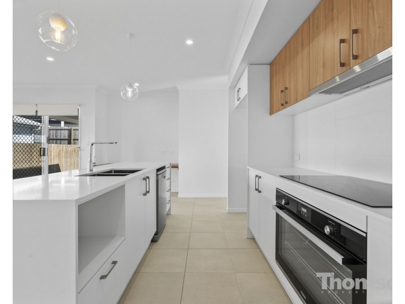 58 Tauton Way, Redland Bay QLD 4165