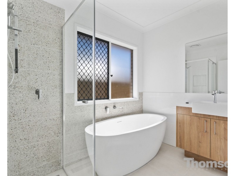 58 Tauton Way, Redland Bay QLD 4165