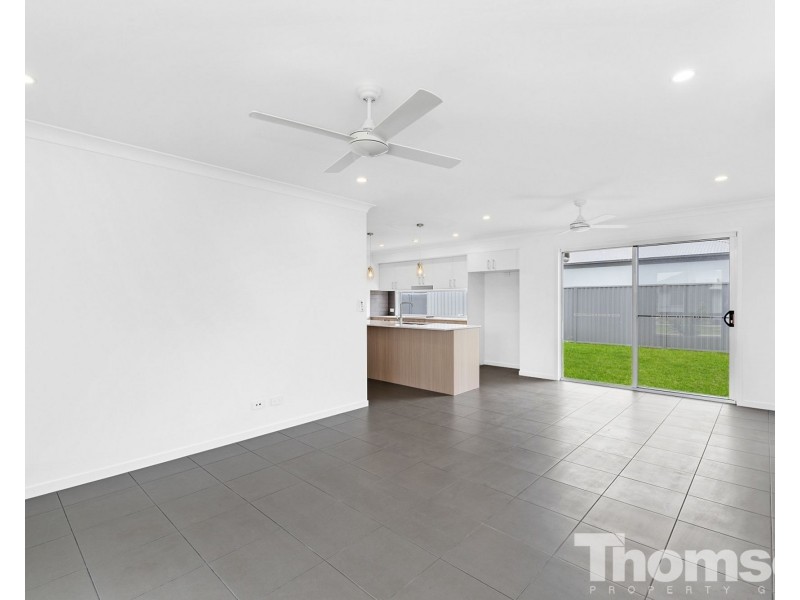 40 Caraway Crescent, Banksia Beach QLD 4507