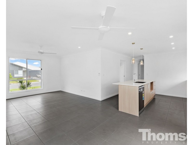 40 Caraway Crescent, Banksia Beach QLD 4507