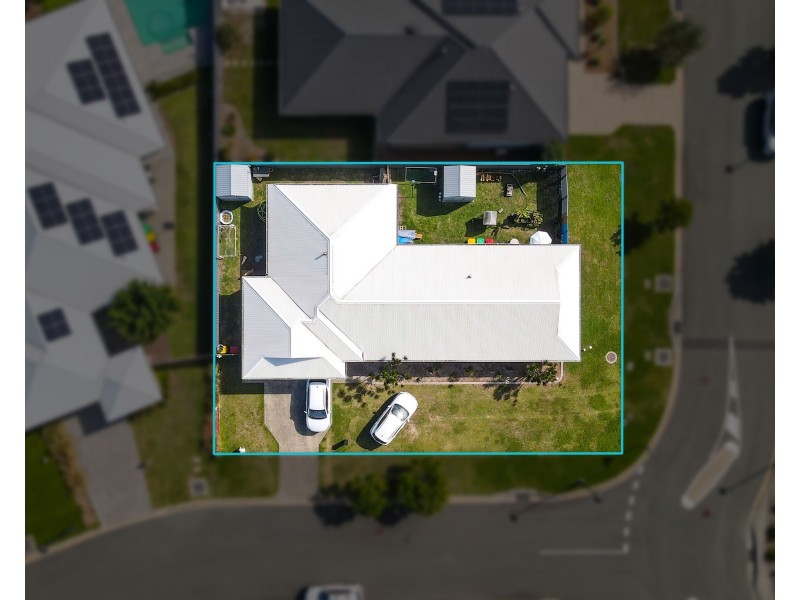 40 Caraway Crescent, Banksia Beach QLD 4507