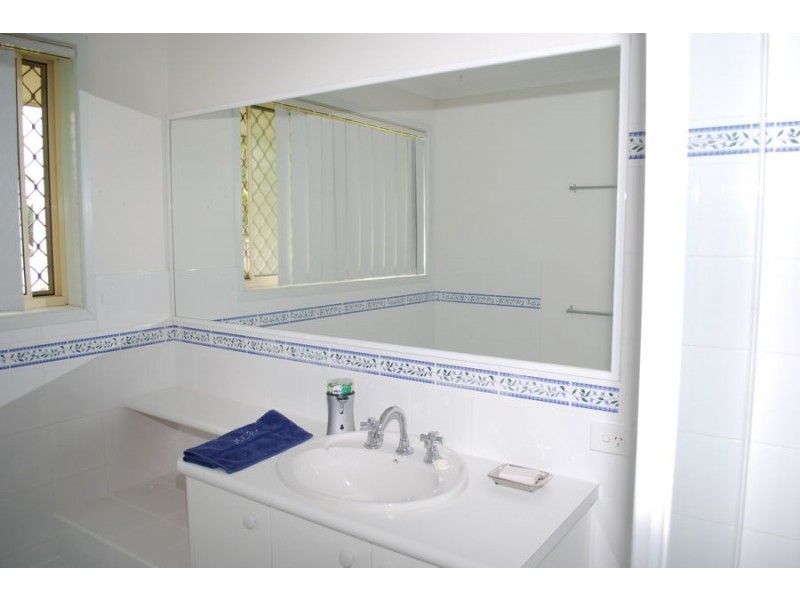 1/11 Sequoia Ct, Banora Point NSW 2486