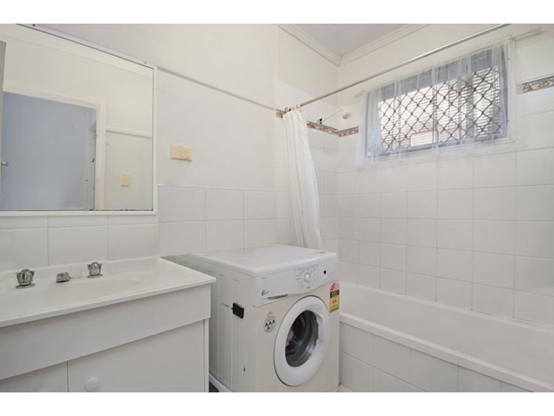 2/11 Lord Street, Coolangatta QLD 4225