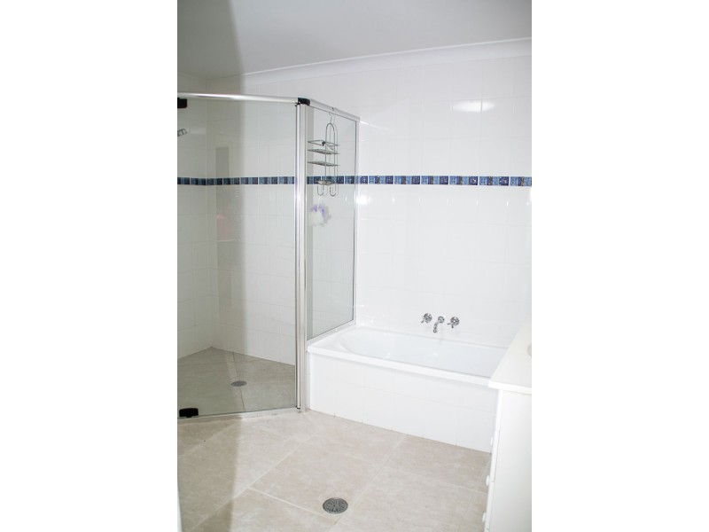 77 Botanical Circuit, Banora Point NSW 2486