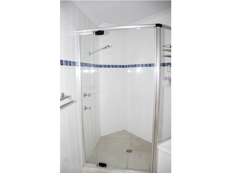 77 Botanical Circuit, Banora Point NSW 2486