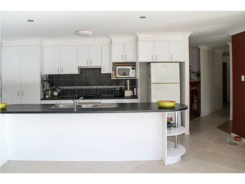 77 Botanical Circuit, Banora Point NSW 2486
