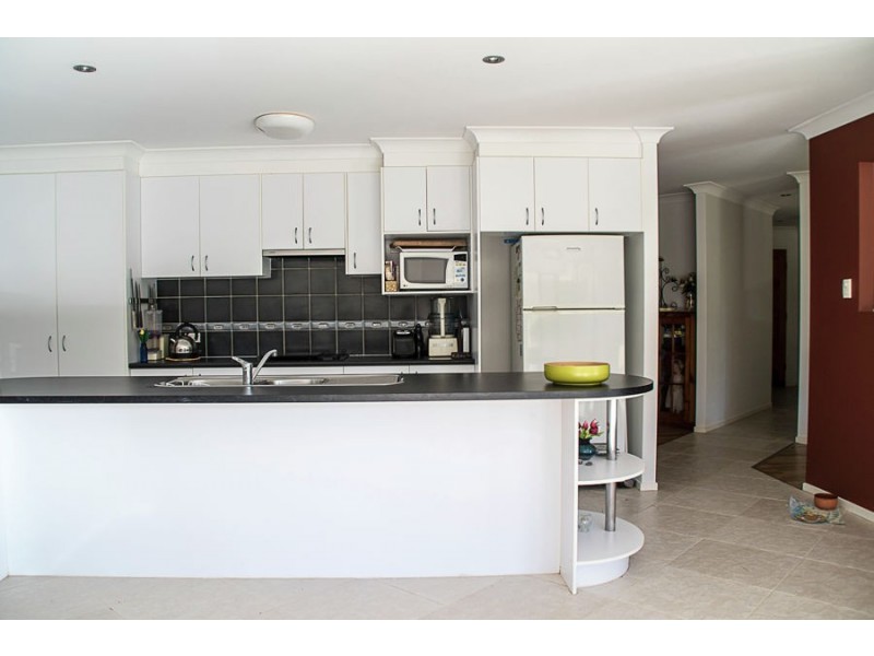 77 Botanical Circuit, Banora Point NSW 2486