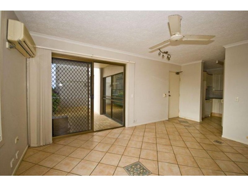 1/271 Golden Four Drive, Bilinga QLD 4225