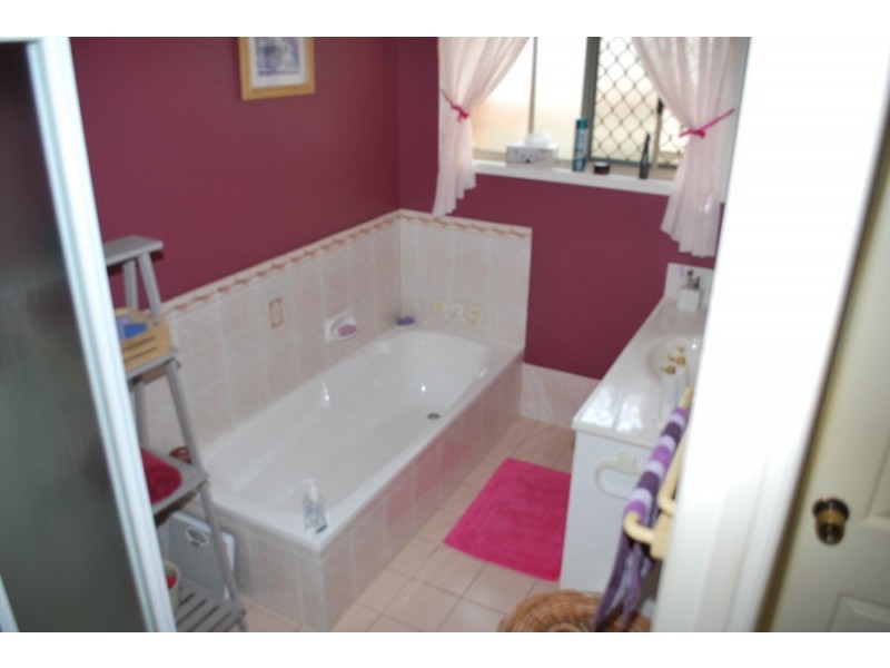 1/10 `Kildare Drive, Banora Point NSW 2486