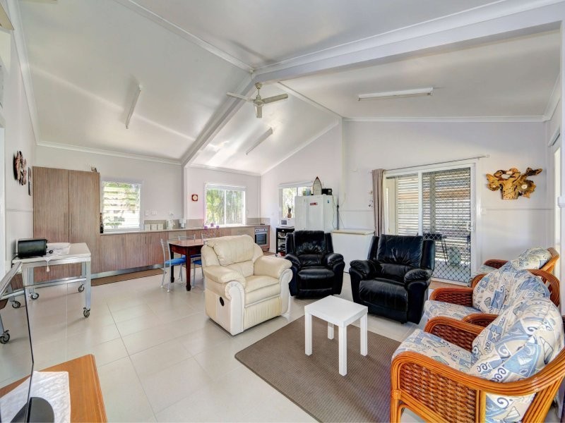 11 Island View Drive, Winfield QLD 4670