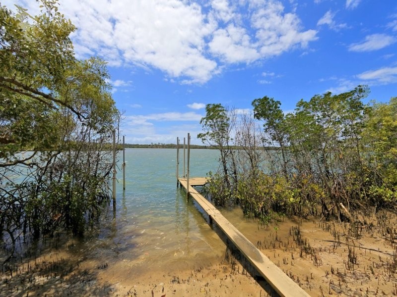 11 Island View Drive, Winfield QLD 4670