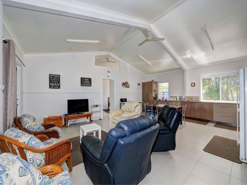 11 Island View Drive, Winfield QLD 4670
