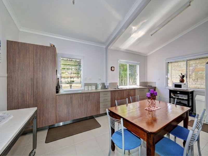 11 Island View Drive, Winfield QLD 4670