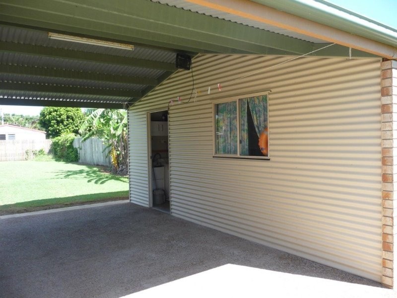 8 Island View Drive, Winfield QLD 4670