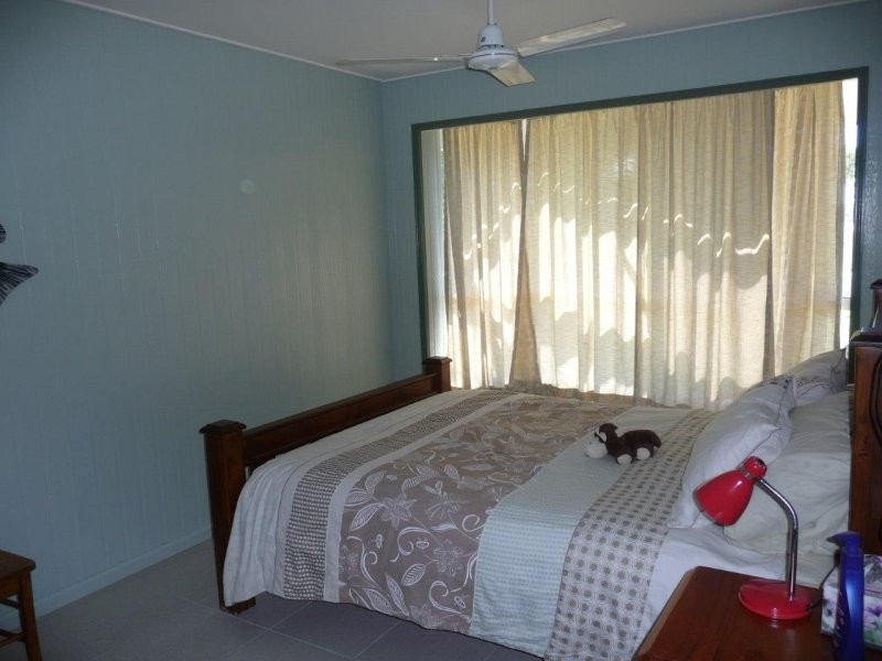 8 Island View Drive, Winfield QLD 4670