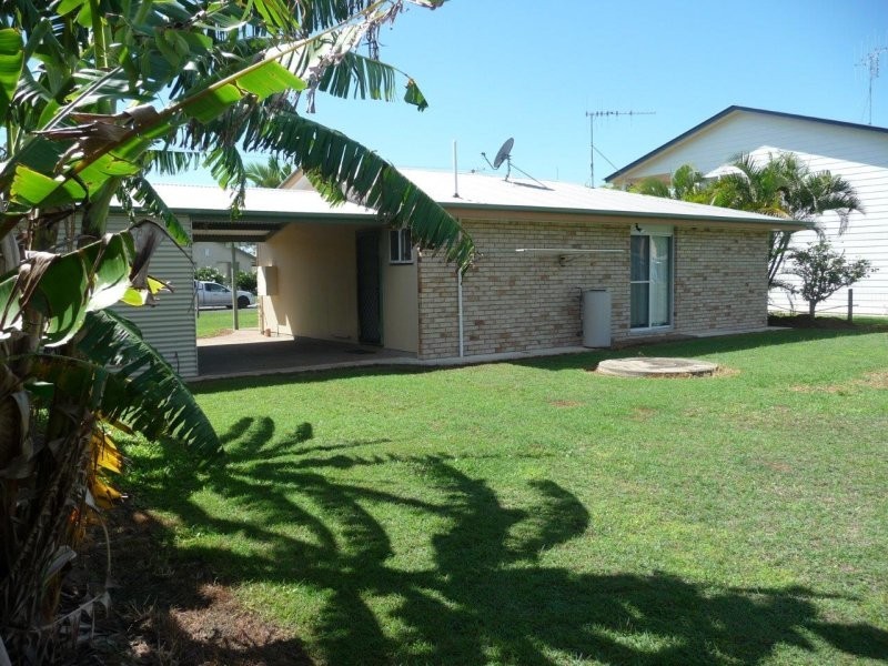 8 Island View Drive, Winfield QLD 4670