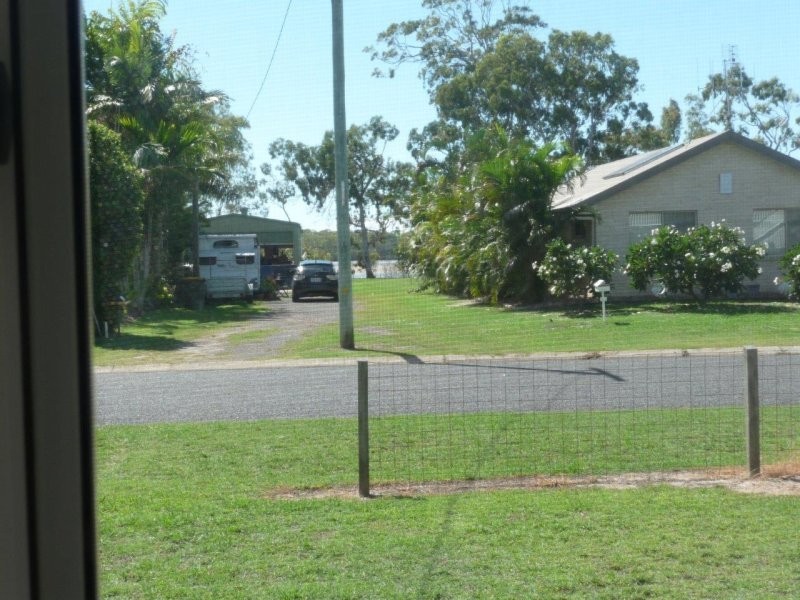 8 Island View Drive, Winfield QLD 4670