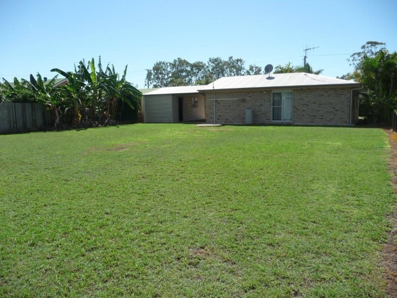 8 Island View Drive, Winfield QLD 4670