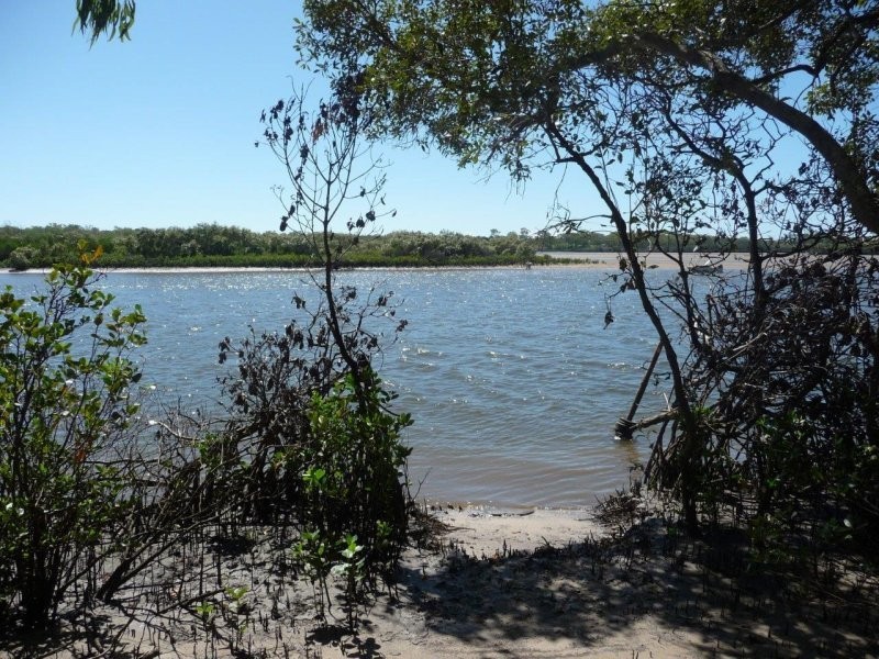 8 Island View Drive, Winfield QLD 4670