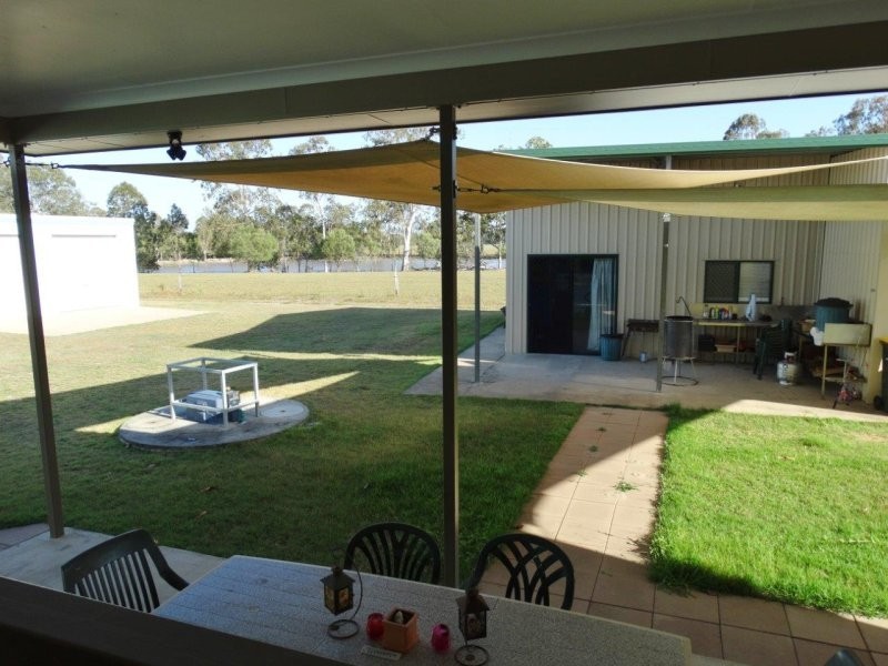 4 Pangola Street, Winfield QLD 4670