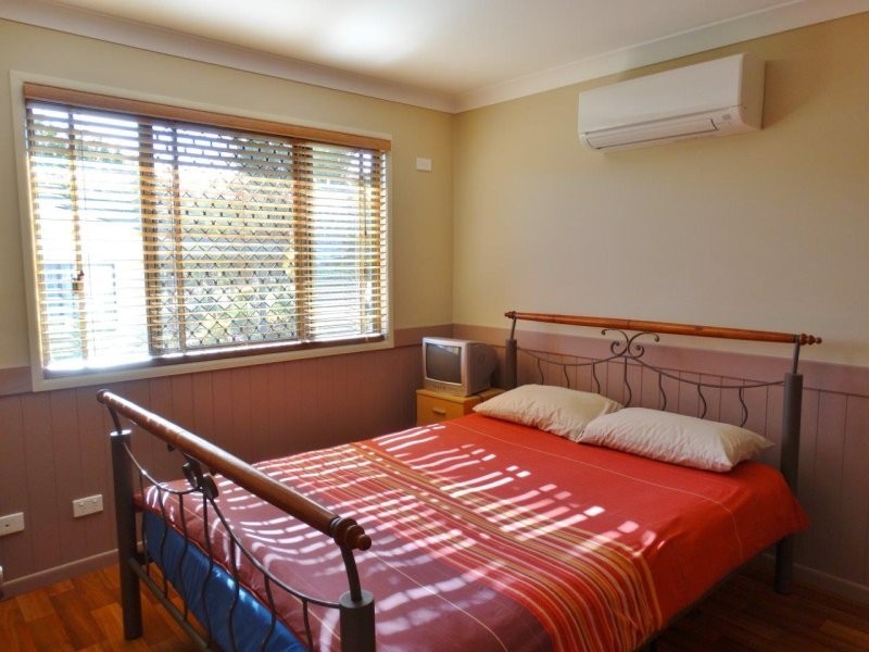 4 Pangola Street, Winfield QLD 4670